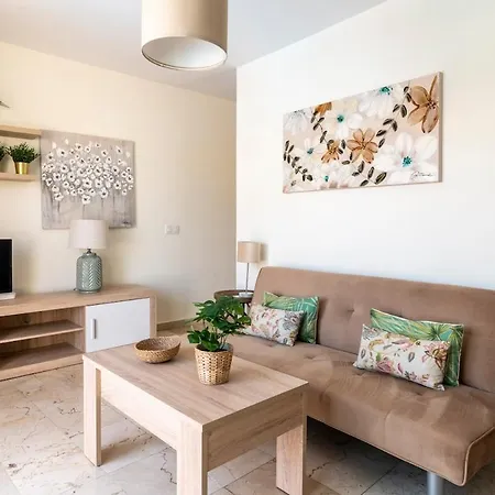 Nuevo!!! Recién Reformado Con Piscina Y Parking * Caleta De Fuste